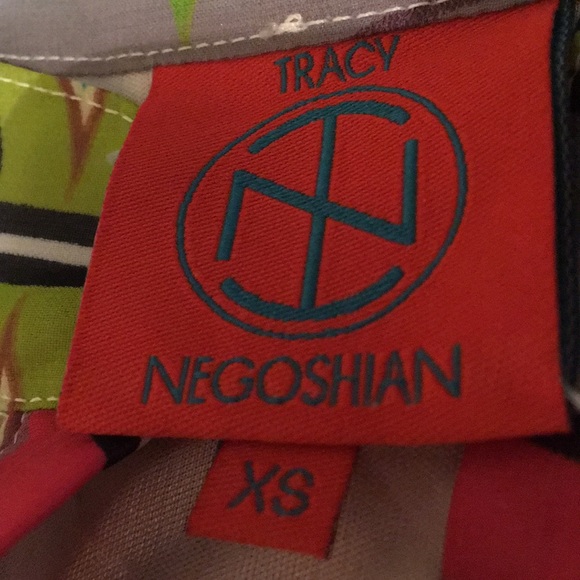 🛍️# 105 Hi-Lo Sleeveless Sheer Top - Picture 6 of 7